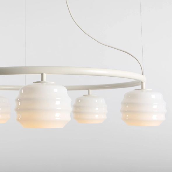 Okrągła lampa wisząca 5-płomienna w kremowym kolorze ze szklanymi kloszami PUFF 5 RING COTTON