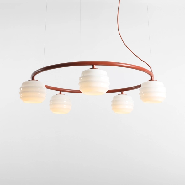 Okrągła lampa wisząca 5-płomienna w kolorze terakoty ze szklanymi kloszami PUFF 5 RING TERRA