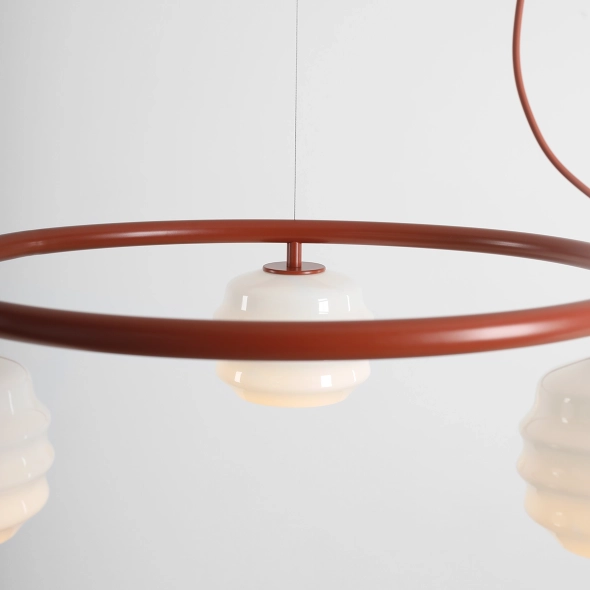 Okrągła lampa wisząca 3-płomienna w kolorze terakoty ze szklanymi kloszami PUFF 3 RING TERRA