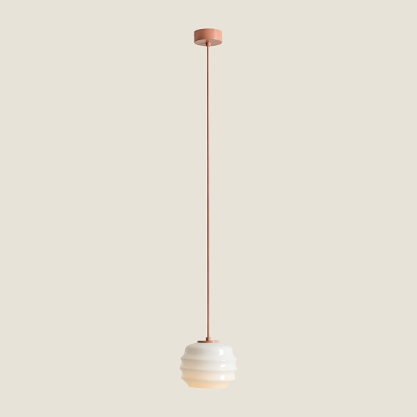 Pojedyncza lampa wisząca w koralowym kolorze ze szklanym kloszem PUFF CORAL