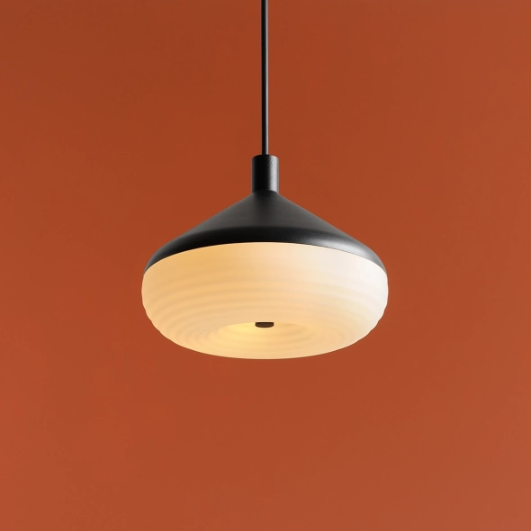 Mała lampa wisząca niska TORO GŁĘBOKA CZERŃ proj. Kabo&Pydo (ø18)