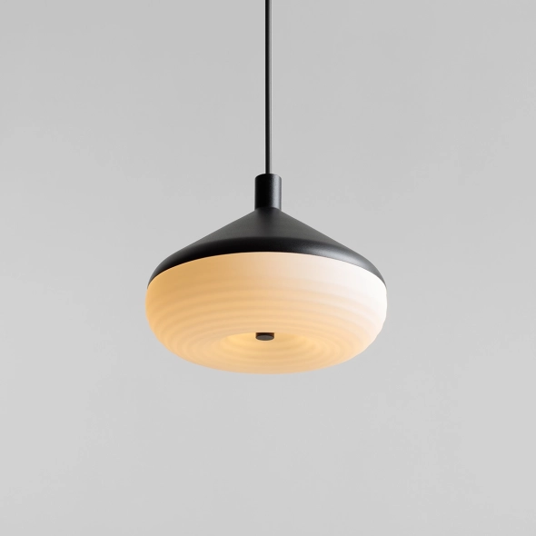 Mała lampa wisząca niska TORO GŁĘBOKA CZERŃ proj. Kabo&Pydo (ø18)