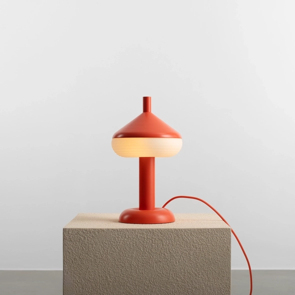 Lampka stołowa TORO TABLE KORALOWA CZERWIEŃ proj. Kabo&Pydo