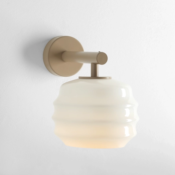 Nowoczesny kinkiet w beżowym kolorze ze szklanym kloszem PUFF WALL BEIGE