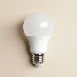 iQ LED bulb warm color 3000K, E27 thread