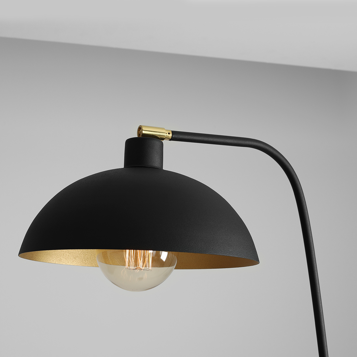 LAMPY STOJĄCE DO SALONU